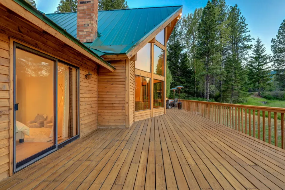chalet toirure facade et terrasse